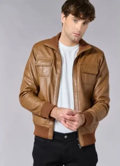 Blouson en cuir avec poches plaquées à rabats-jerem Best