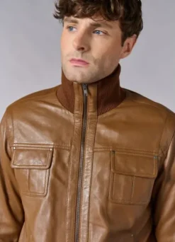 Blouson en cuir avec poches plaquées à rabats-jerem Best